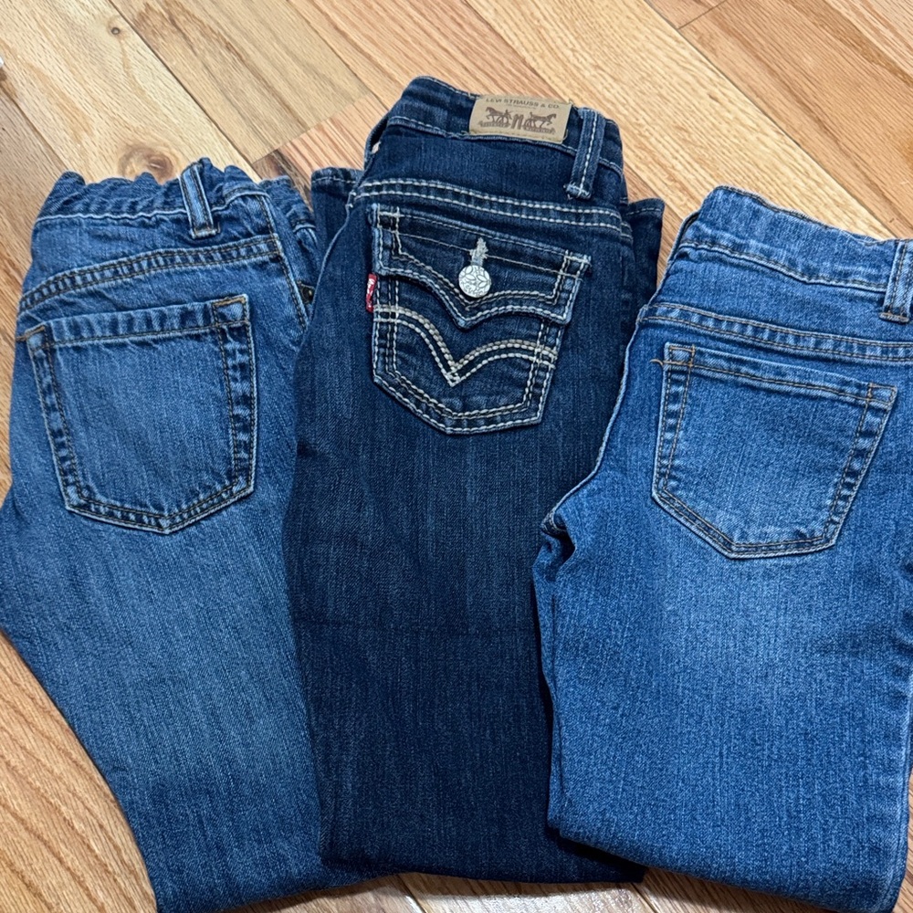 Girl’s Blue Jeans